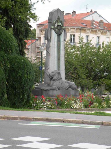  monument, place G. de Bouillon. Au Roi soldat Albert 1er